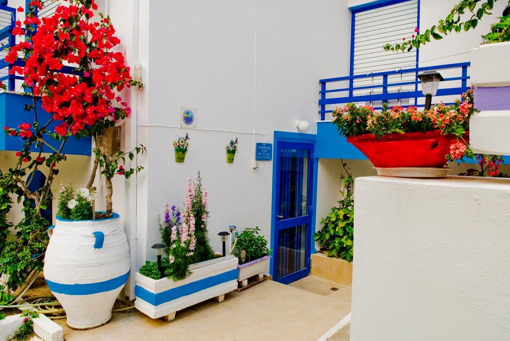 Blue Sky Apartment Palaiochora Exterior photo